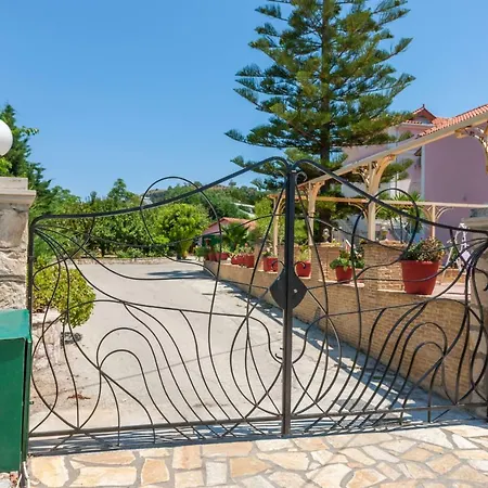 Case de vacanță Coral 4 Bedroom *