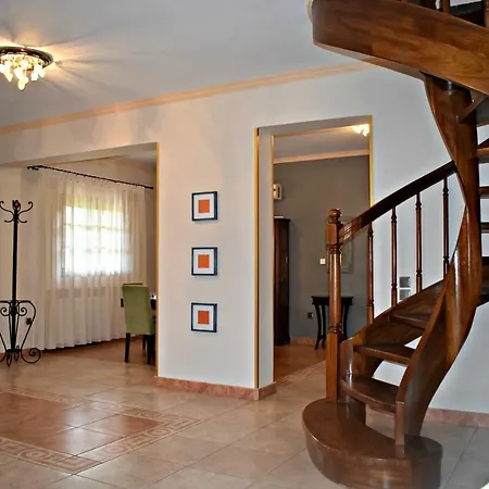 Case de vacanță Coral 4 Bedroom