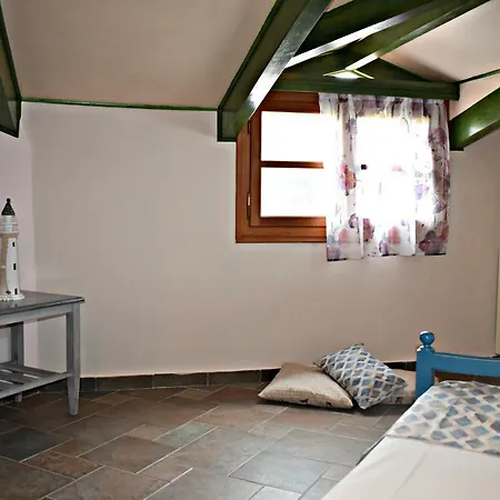 Coral 4 Bedroom * Kalamákion