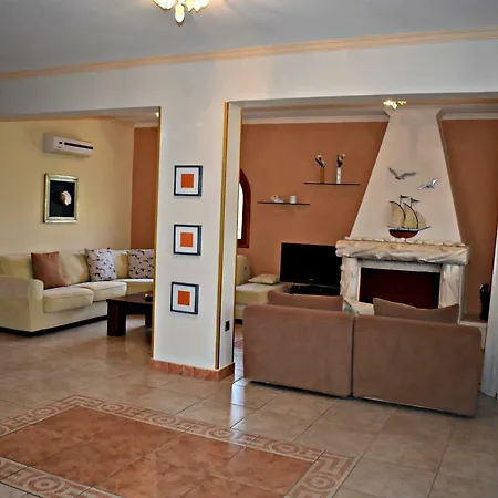 Coral 4 Bedroom Case de vacanță